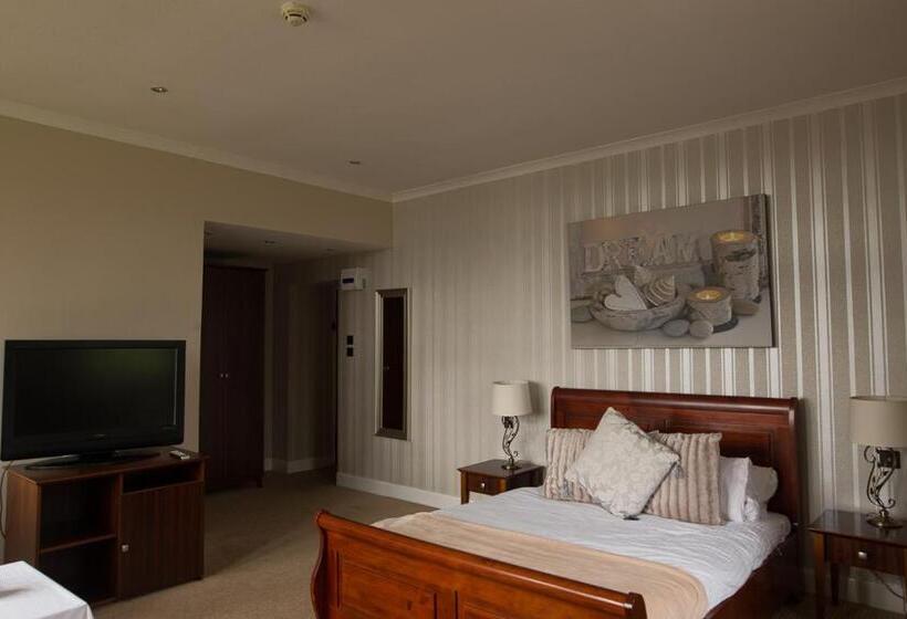 جناح, Rosslea Hall