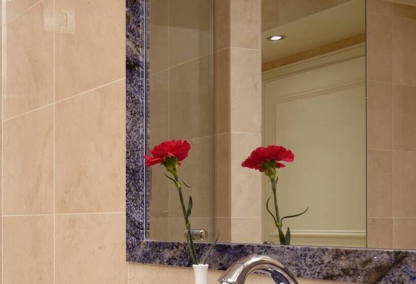 Classic Room Double Bed, Rubens At The Palace