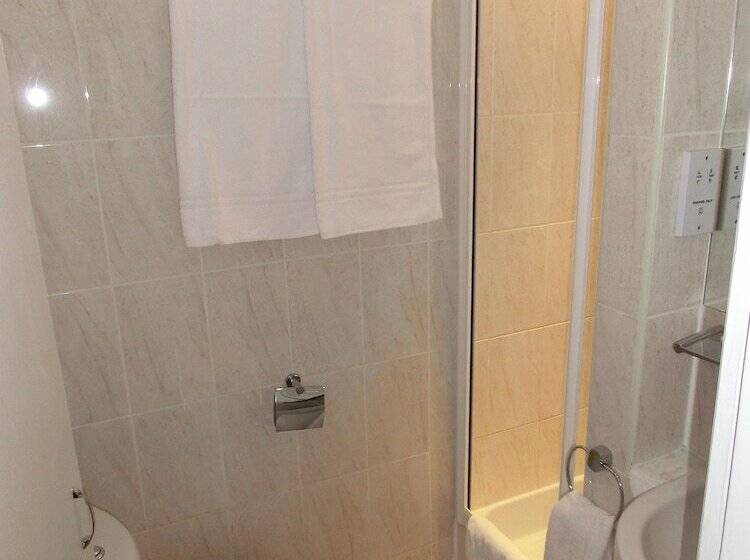 Standard Room, Rushmore