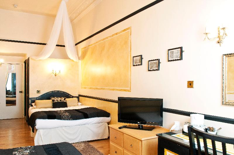 Standard Triple Room, Rushmore