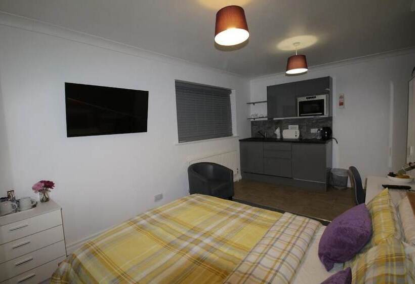 スタンダードスタジオ, Tennyson