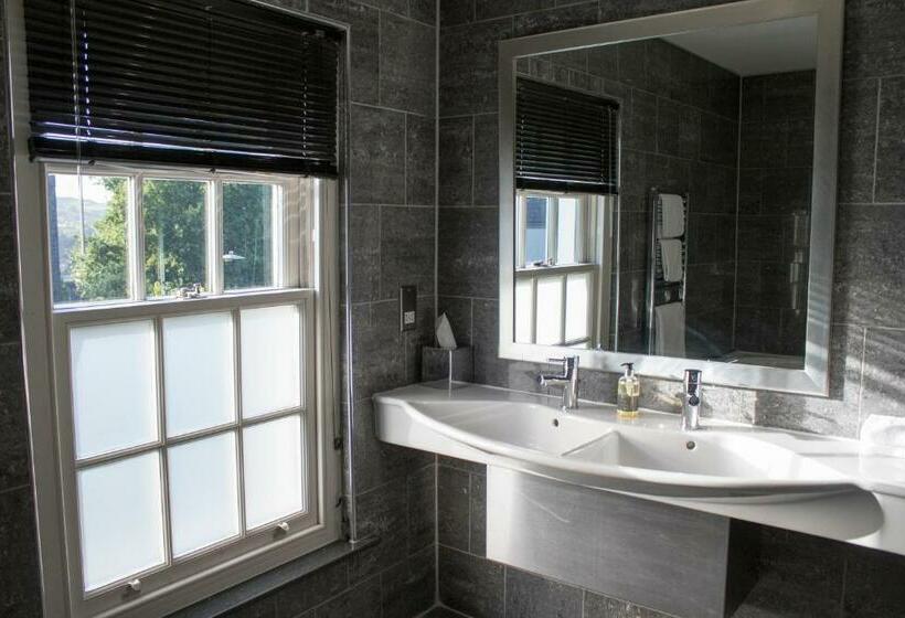 1 Bedroom Penthouse Apartment, The Cawdor