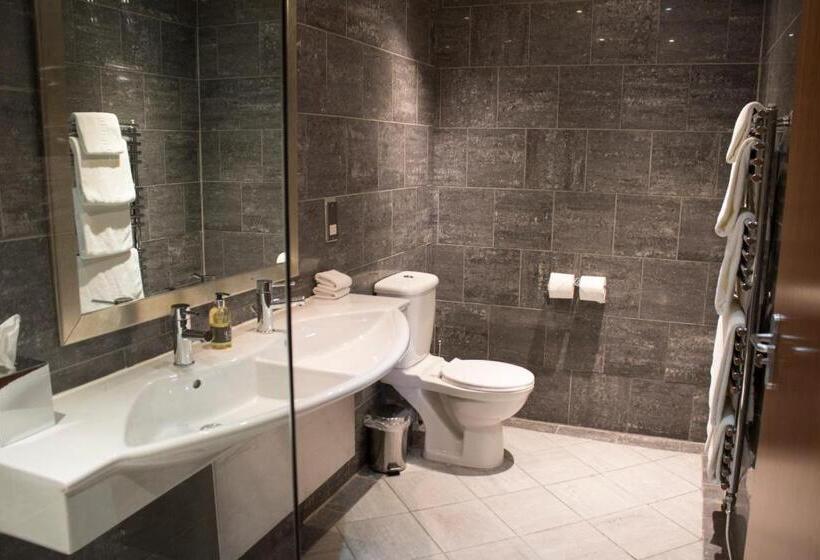 1 Bedroom Penthouse Apartment, The Cawdor
