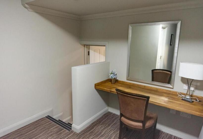 침실 1개 아파트, The George