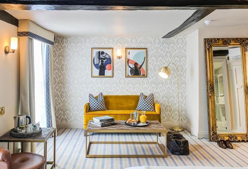 سوییت, The George