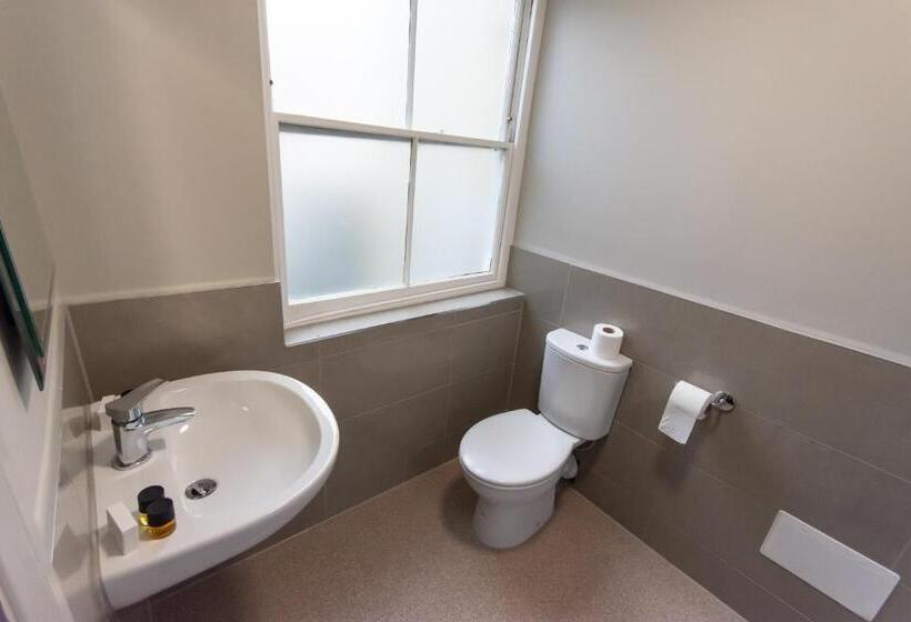 آپارتمان 1 خوابه, The George