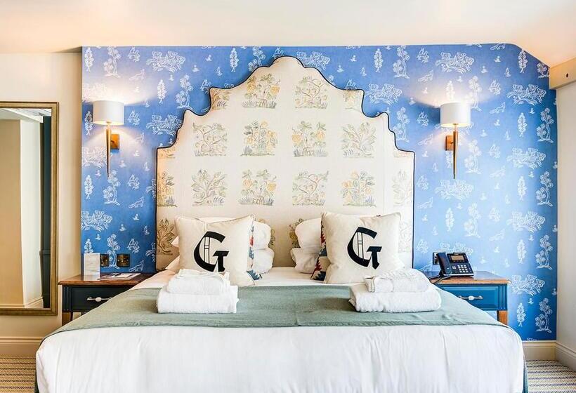 سوییت, The George