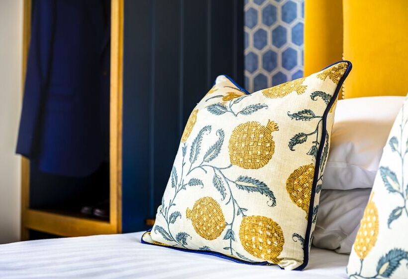 스탠다드 룸, The George