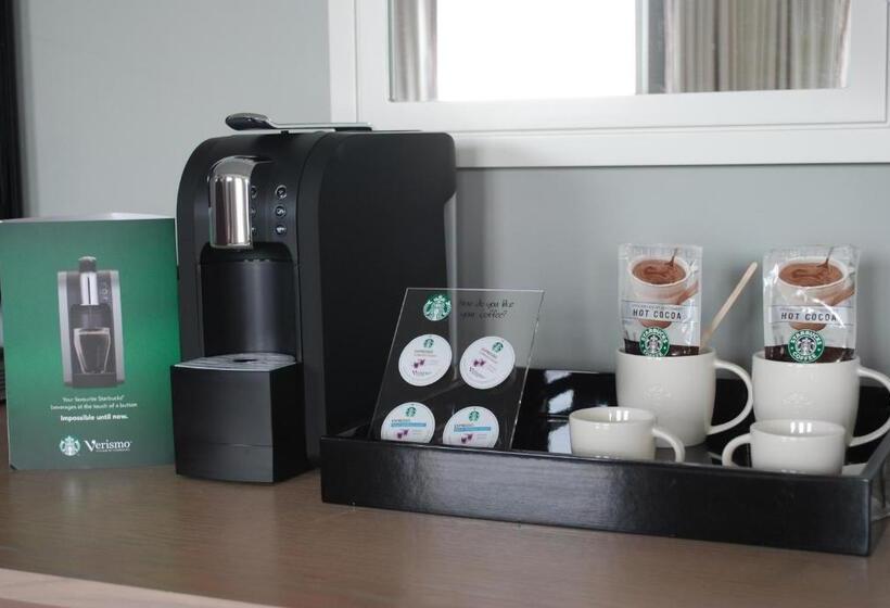 디럭스 룸 킹사이즈 침대, The Grand Brighton