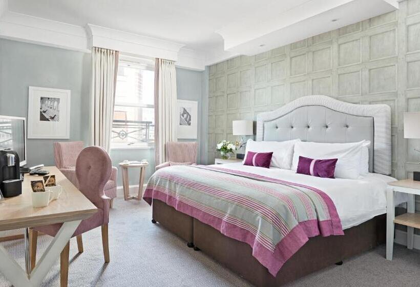 디럭스 룸 킹사이즈 침대, The Grand Brighton