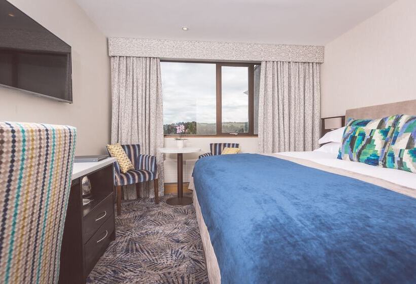 スーペリアールーム, The Stormont