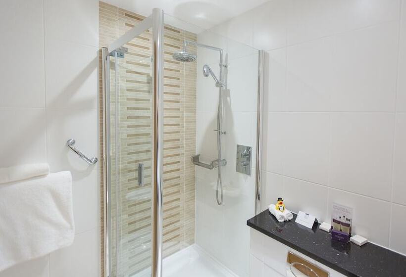 スーペリアールーム, The Stormont