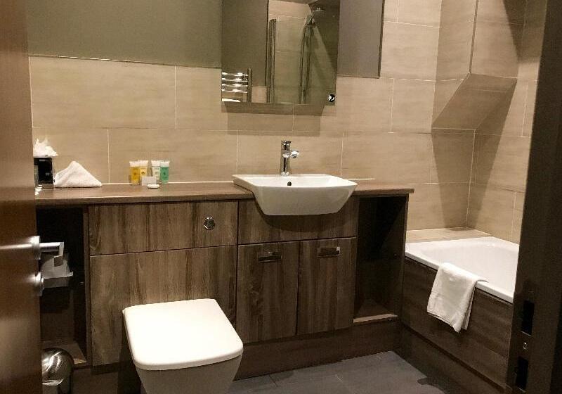 Номер Стандарт, Voco Lythe Hill Hotel & Spa, An Ihg