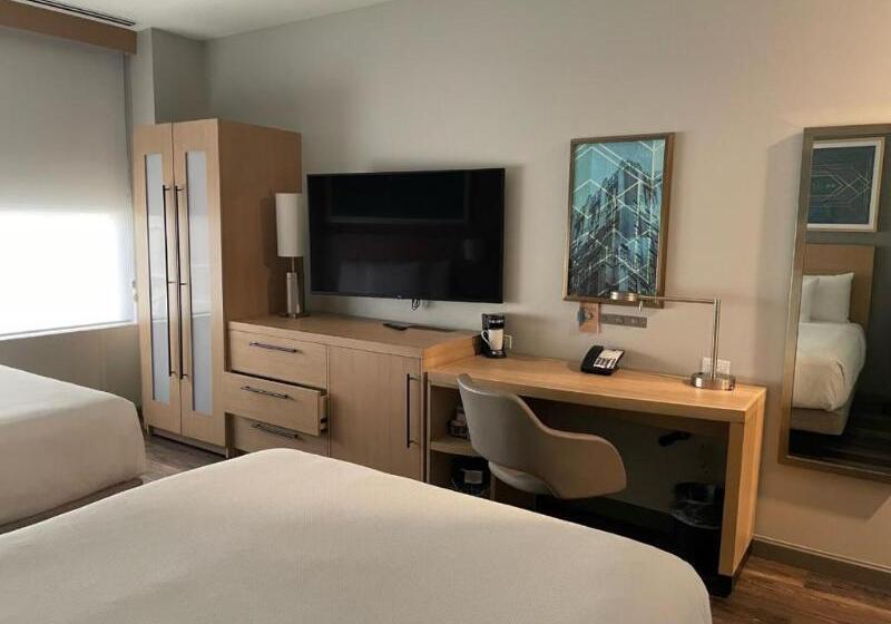 身障者適用スタンダードルーム, Voco Lythe Hill Hotel & Spa, An Ihg