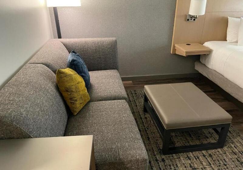 身障者適用スタンダードルーム, Voco Lythe Hill Hotel & Spa, An Ihg