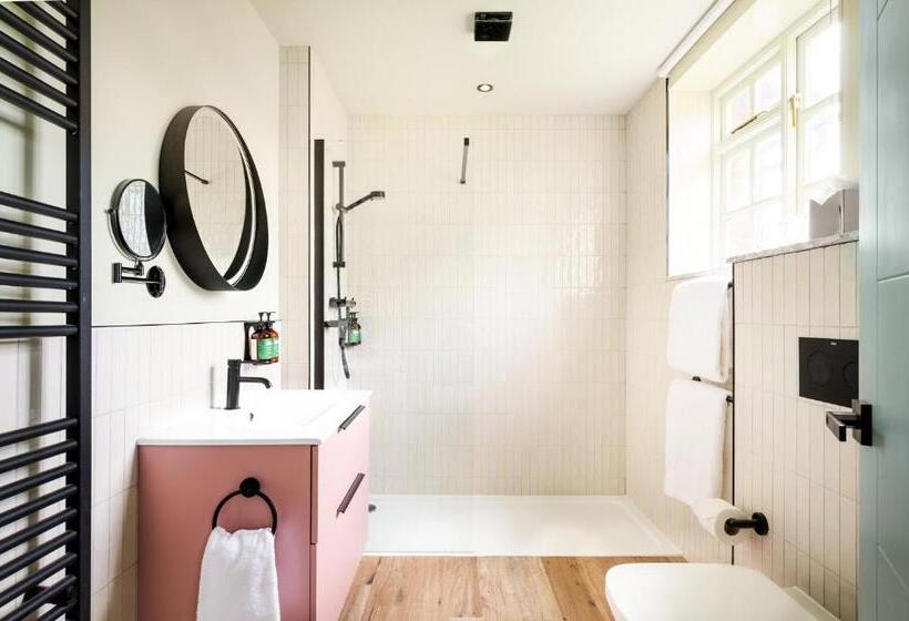 スタンダードルーム, Voco Lythe Hill Hotel & Spa, An Ihg