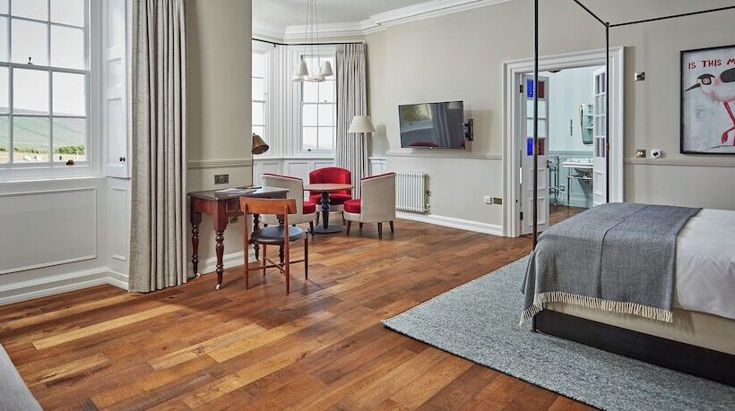 غرفة ديلوكس, Moonfleet Manor   A Luxury Family