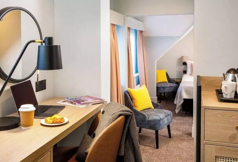 プレミアムルーム, Voco Lythe Hill Hotel & Spa, An Ihg