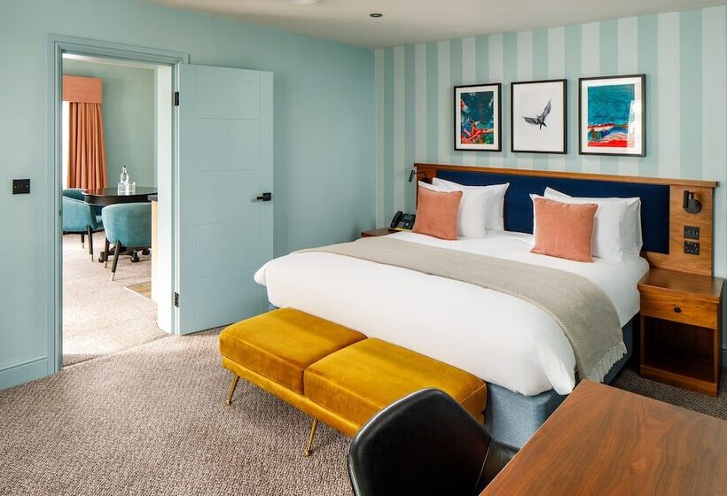 スイート, Voco Lythe Hill Hotel & Spa, An Ihg