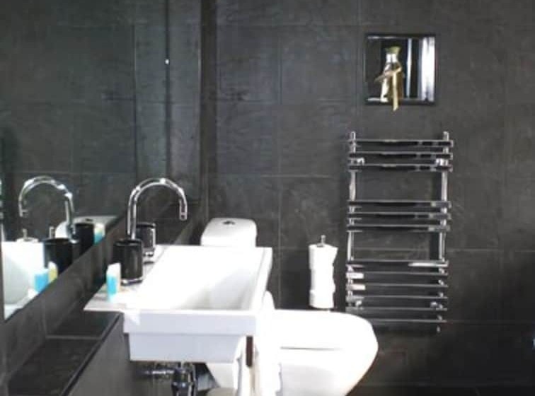 غرفة قياسية, Amblehurst