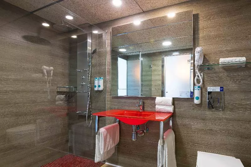 اتاق استاندارد یک نفره, Doubletree By Hilton London Marble Arch