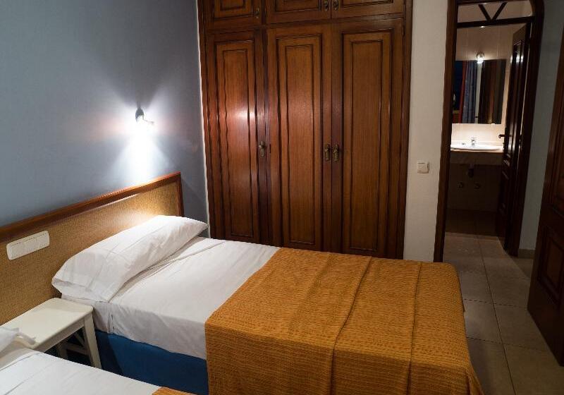 带大床的豪华间, Doubletree By Hilton London Marble Arch