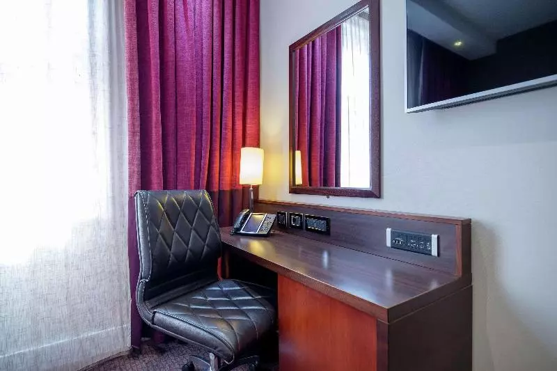 اتاق استاندارد با تخت بزرگ, Doubletree By Hilton London Marble Arch