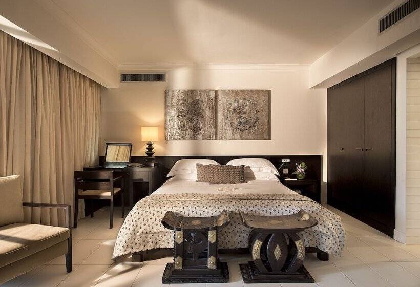 سوییت سوپریور, Labadi Beach