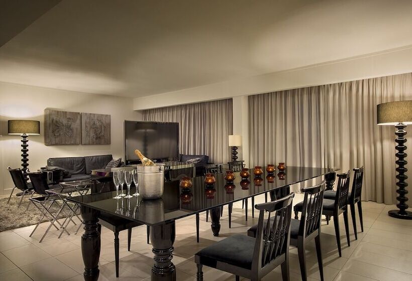 سوئیت پرزیدنت, Labadi Beach