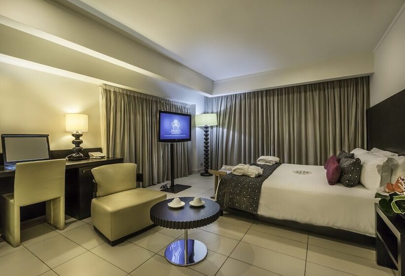 سوئیت پرزیدنت, Labadi Beach