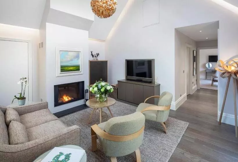 Suite with lake view, Linthwaite House