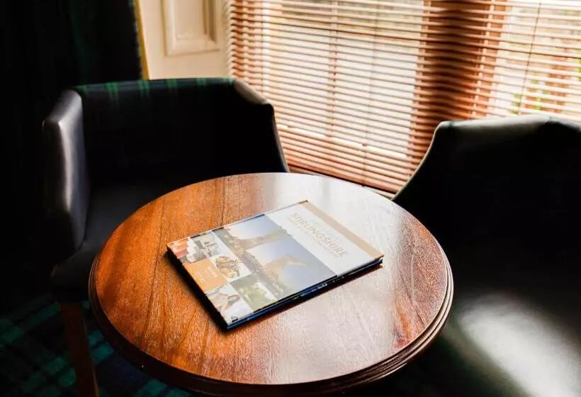 اتاق استاندارد چهار تخته, Lost Guest House Stirling