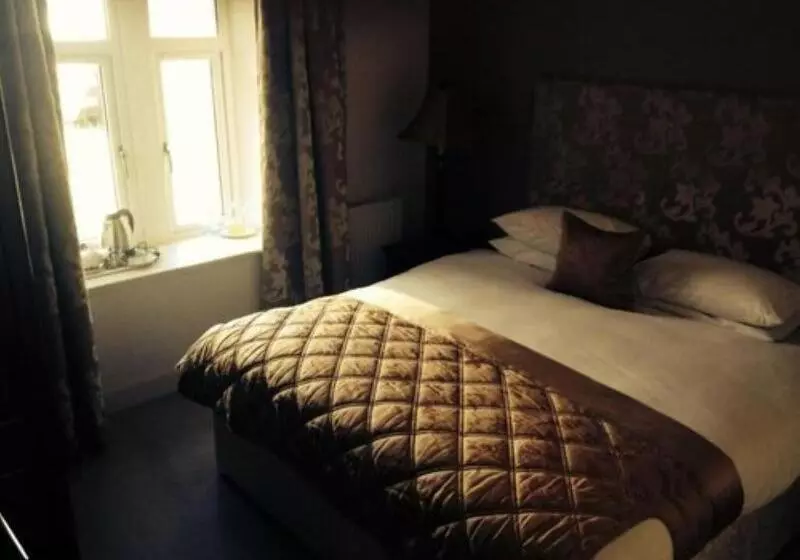 ویلای استاندارد با چشمانداز باغ, Mansion House