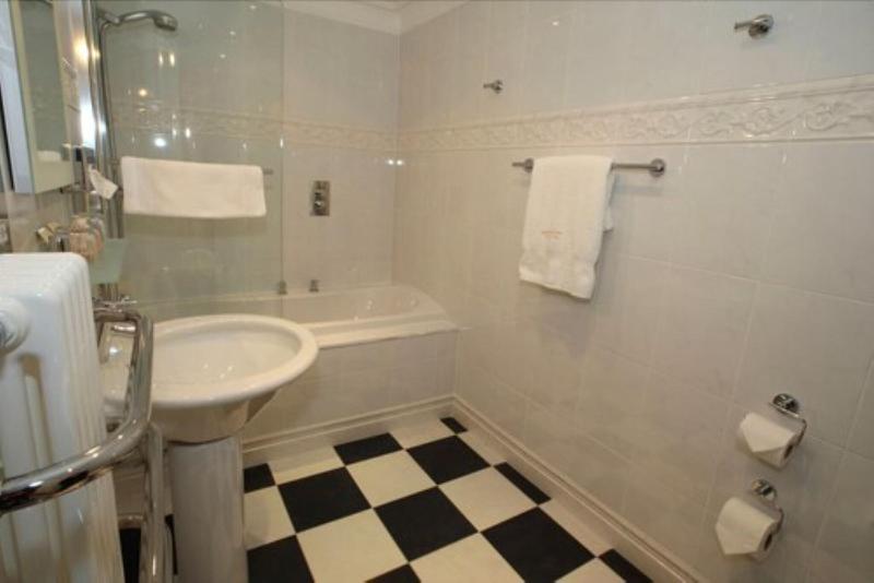 キングサイズベッドのスタンダードルーム, Mansion House