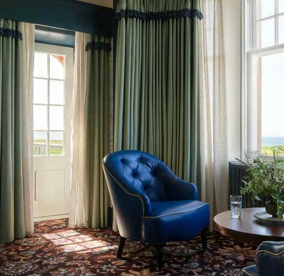 סוויטת ג'וניור נוף לים, Marine Troon