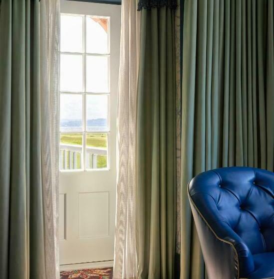 סוויטת ג'וניור נוף לים, Marine Troon