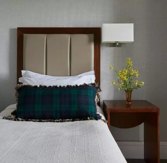 Classic Yhden Hengen Huone, Marine Troon
