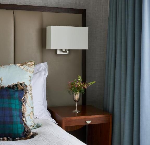 חדר קלאסי, Marine Troon