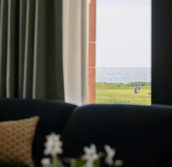 Sviitti Merinäkymä, Marine Troon