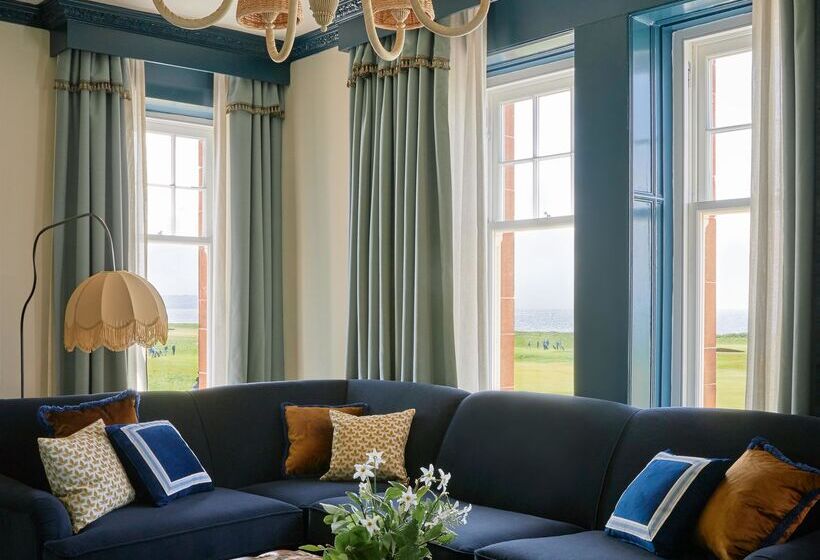 סוויטה נוף לים, Marine Troon