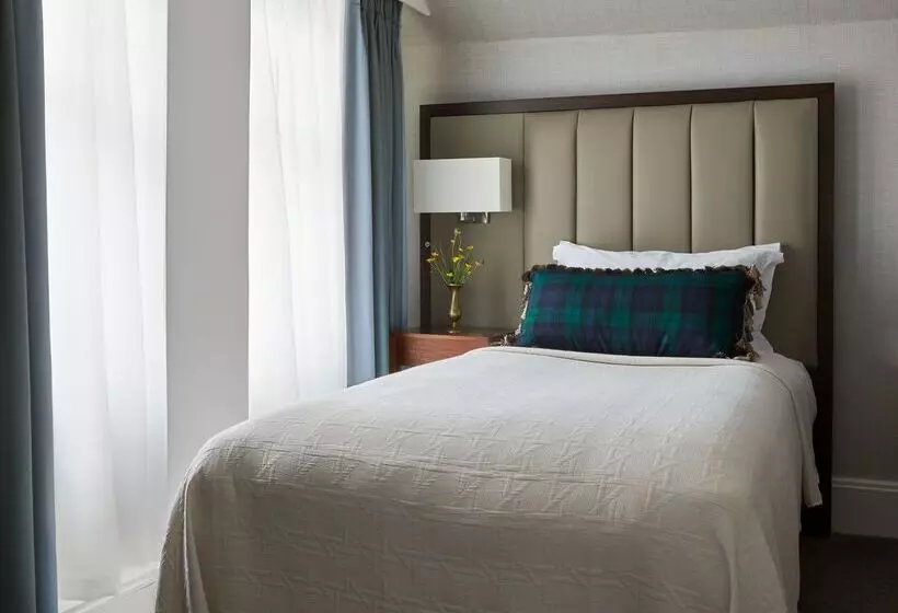 Classic Yhden Hengen Huone, Marine Troon