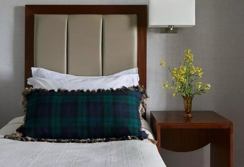 Classic Yhden Hengen Huone, Marine Troon