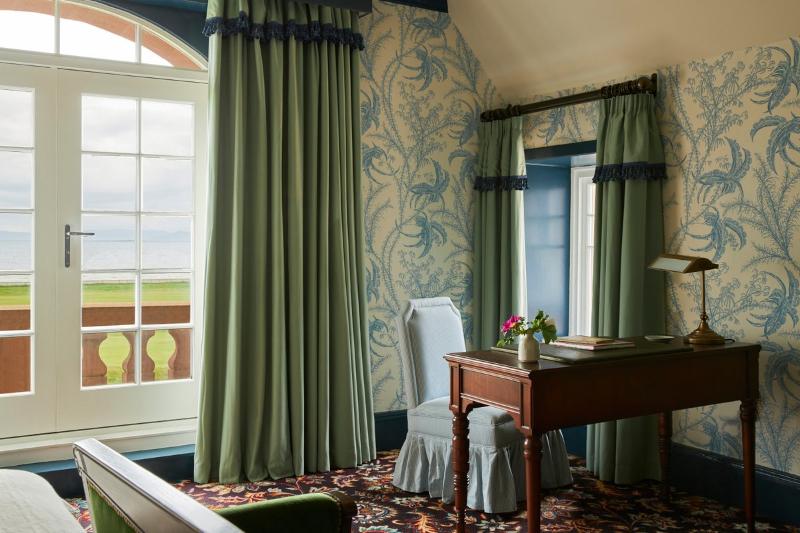 סוויטת ג'וניור נוף לים, Marine Troon