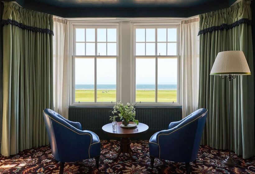 סוויטת ג'וניור נוף לים, Marine Troon