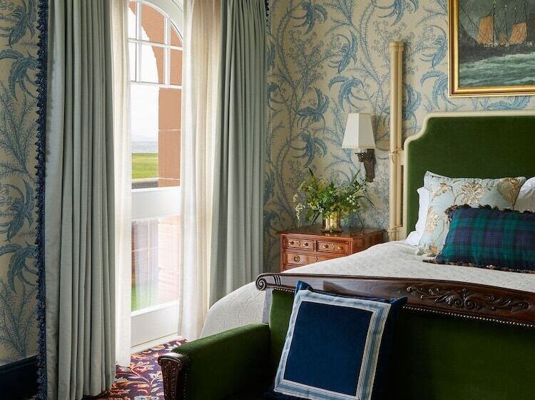 디럭스 룸 바다 전망, Marine Troon