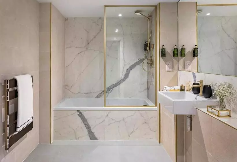 プレミアムルーム, Meliá London Kensington Member Of Meliá Collection