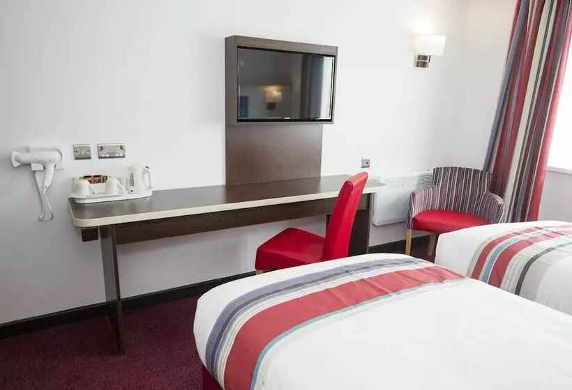 Standard-huone, Ramada Milton Keynes