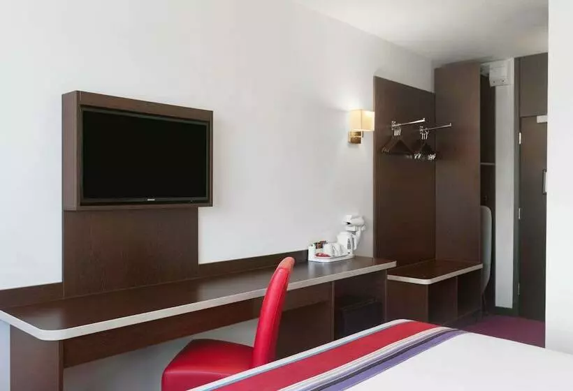Standard-huone, Ramada Milton Keynes