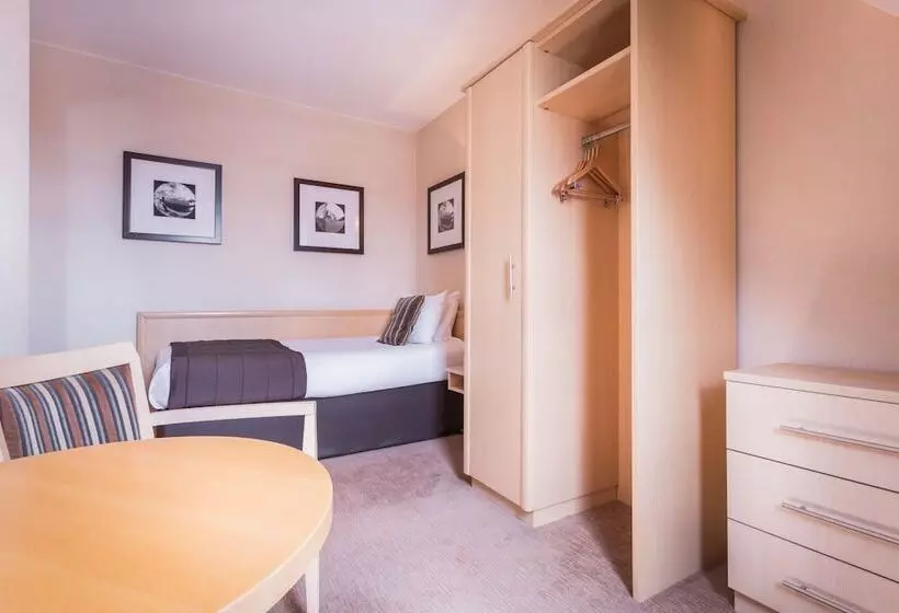 اتاق استاندارد یک نفره, Royal Station Hotel Part Of The Cairn Collection