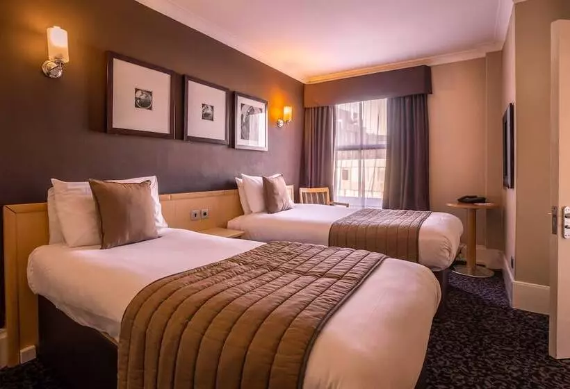 اتاق استاندارد چهار تخته, Royal Station Hotel Part Of The Cairn Collection